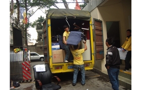 廣州搬家現(xiàn)場：供電局搬家
